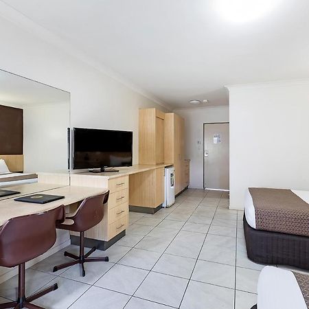 Reef Gateway Hotel Еърли Бийч Екстериор снимка