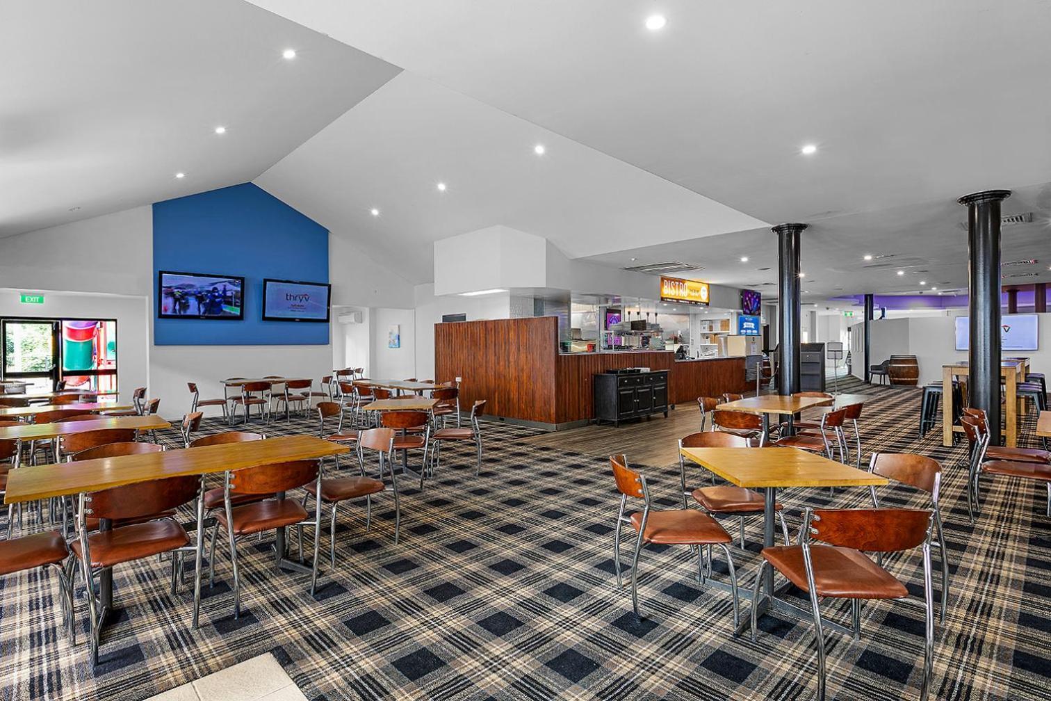 Reef Gateway Hotel Еърли Бийч Екстериор снимка